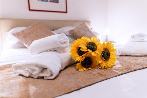 Casa Mazzini — 4-Star Luxury Hotel in Bologna, Italy