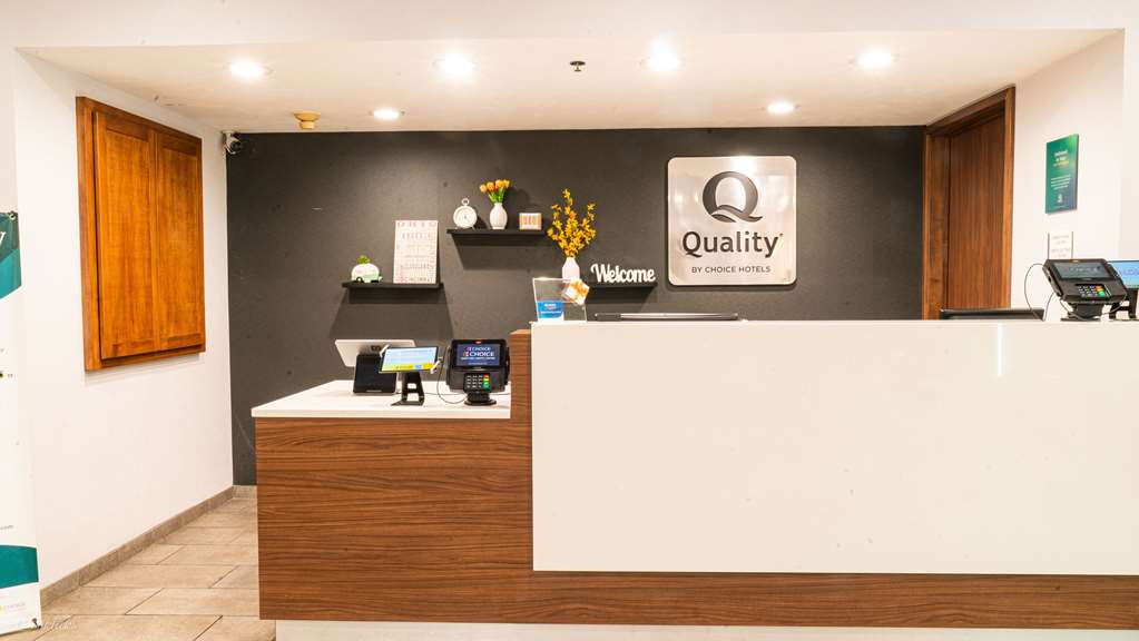 Quality Inn & Suites Oakwood Village Cleveland South - photo 6