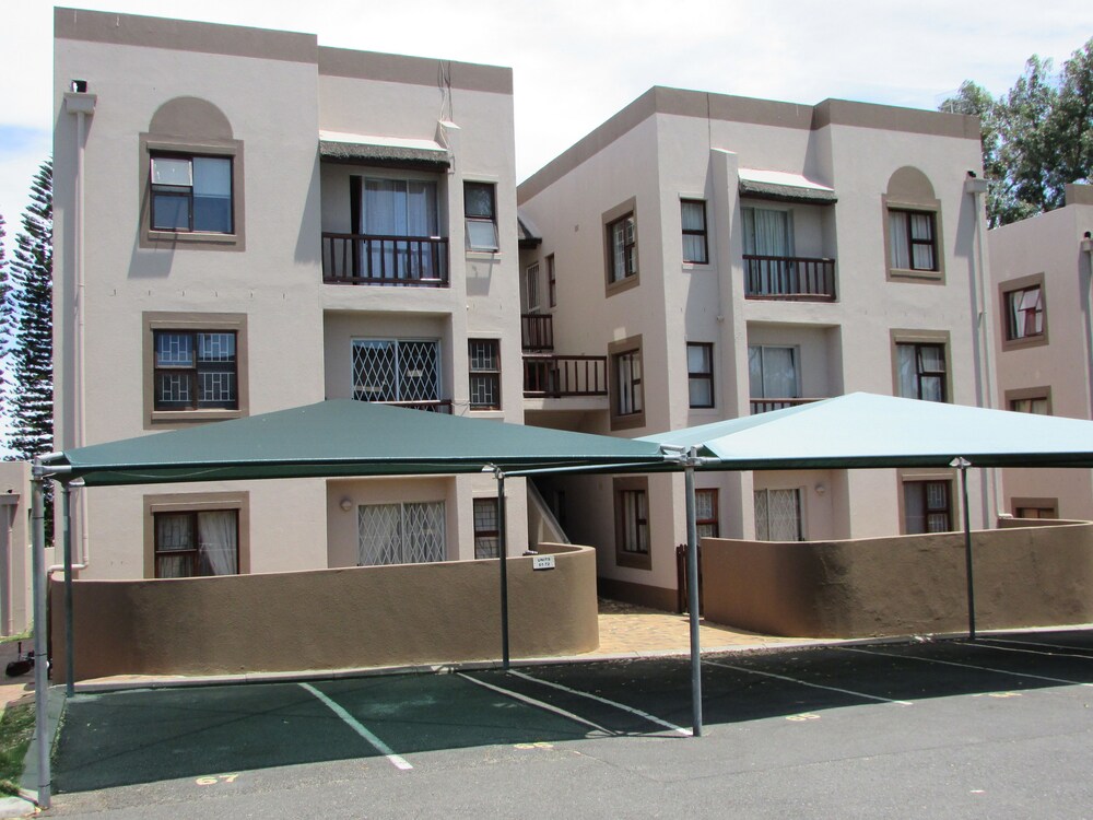 Serengeti selfcatering apartments Perfect Stay — 4-Star Luxury Hotel in Cape Town, South Africa