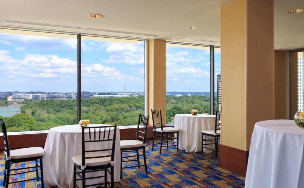 Marriott Key Bridge - photo 2