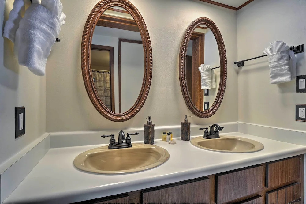 Winter Park Condo w Hot Tubs 4 Mi to Ski Resort - photo 15