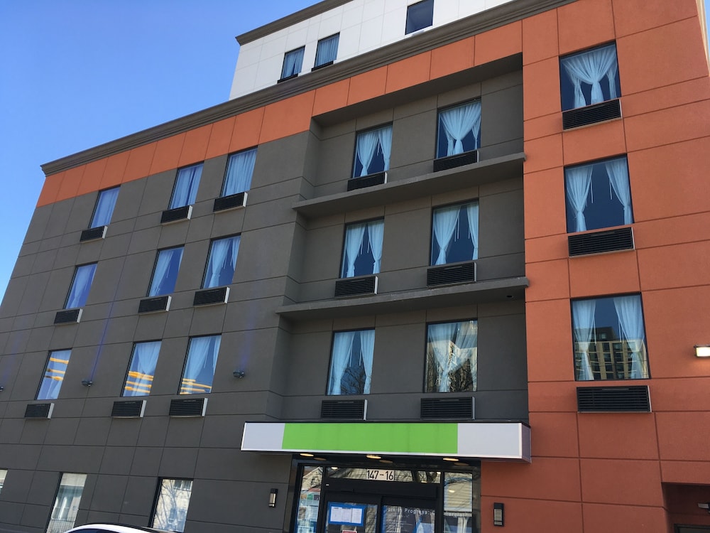 Magna Hotel in Jamaica, United States