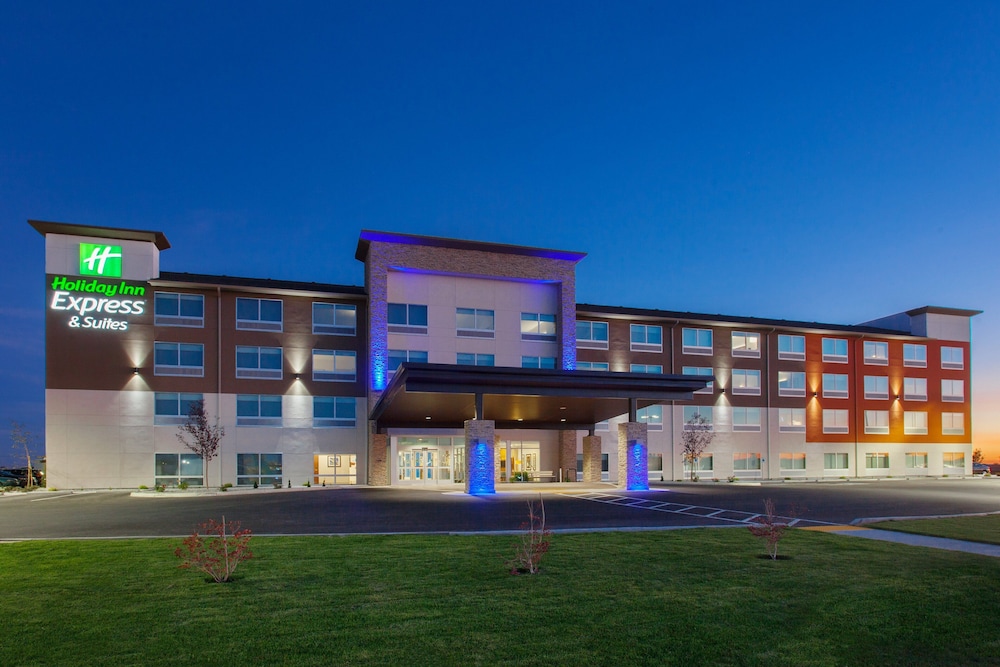 Holiday Inn Express & Suites Moses Lake by IHG - photo 46