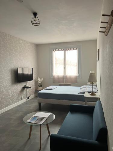 Joli Studio Avec Parking Prive Bien Situe in Moulins, France