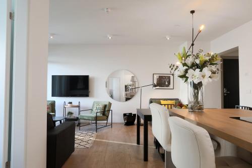 Salka Suites Luxury apartment 2BR 2 bathrooms