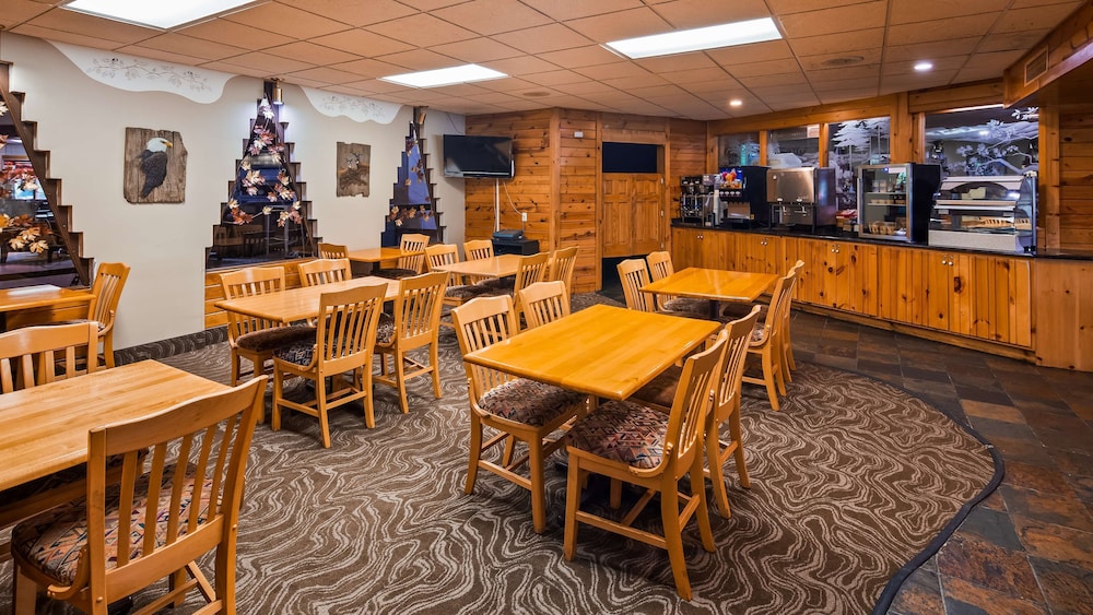 Quality Inn & Suites Black River Falls I 94 - photo 50