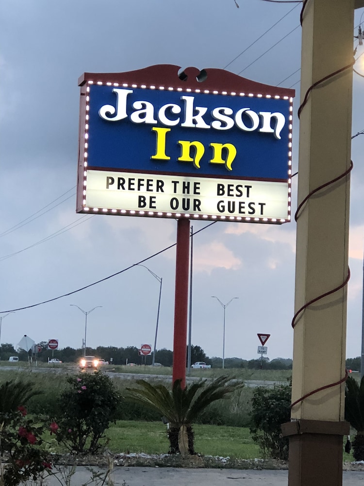 Jackson Inn - photo 26
