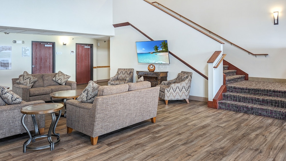 Estherville Hotel & Suites - photo 6