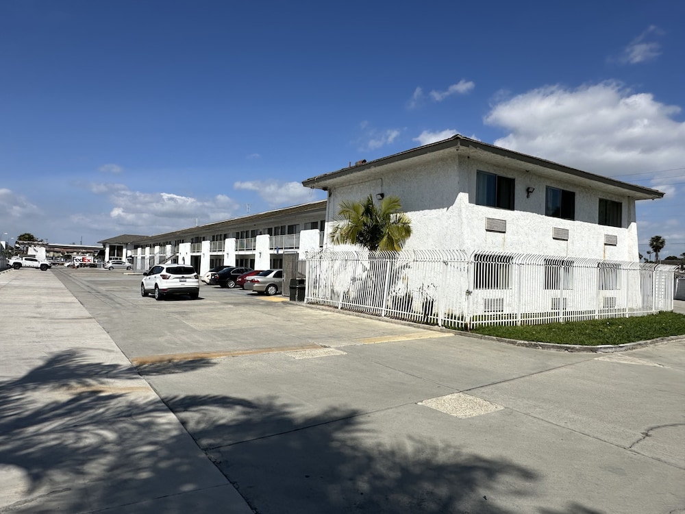 Garden Grove Inn - photo 11