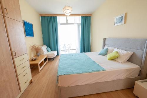 Beachfront Studio with Private Path to the Sea — 4-Star Luxury Hotel in Poros, Greece