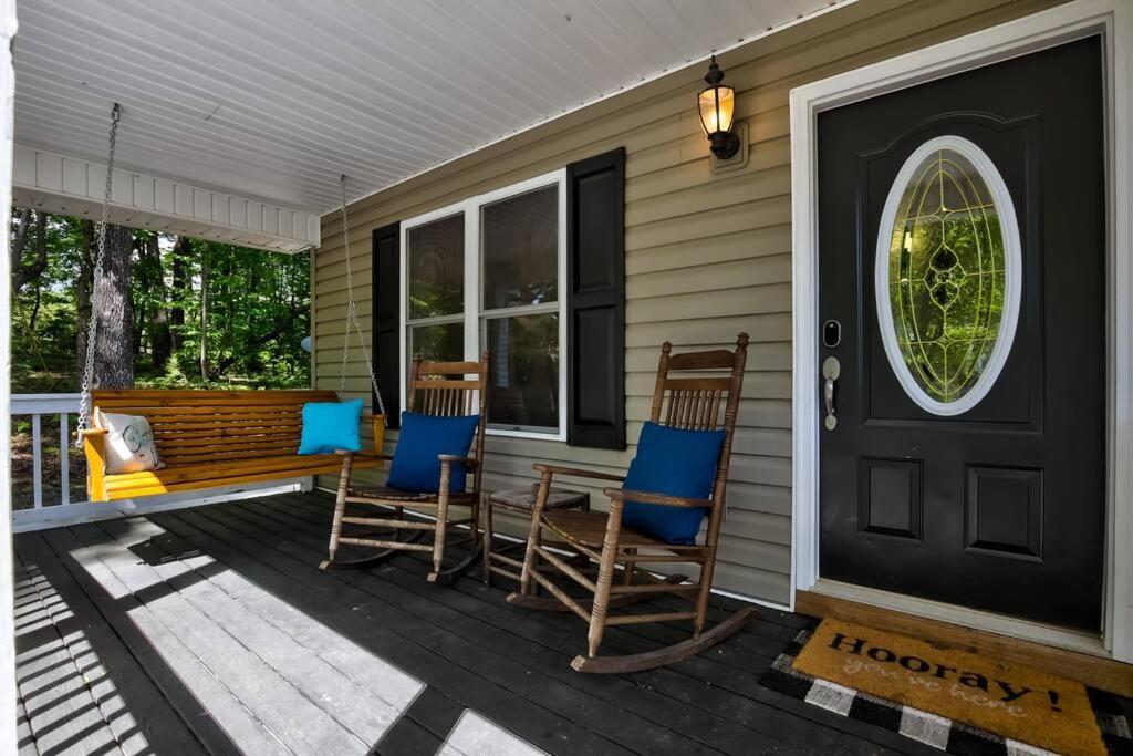 Less than 3 miles to Downtown with firepit - photo 33