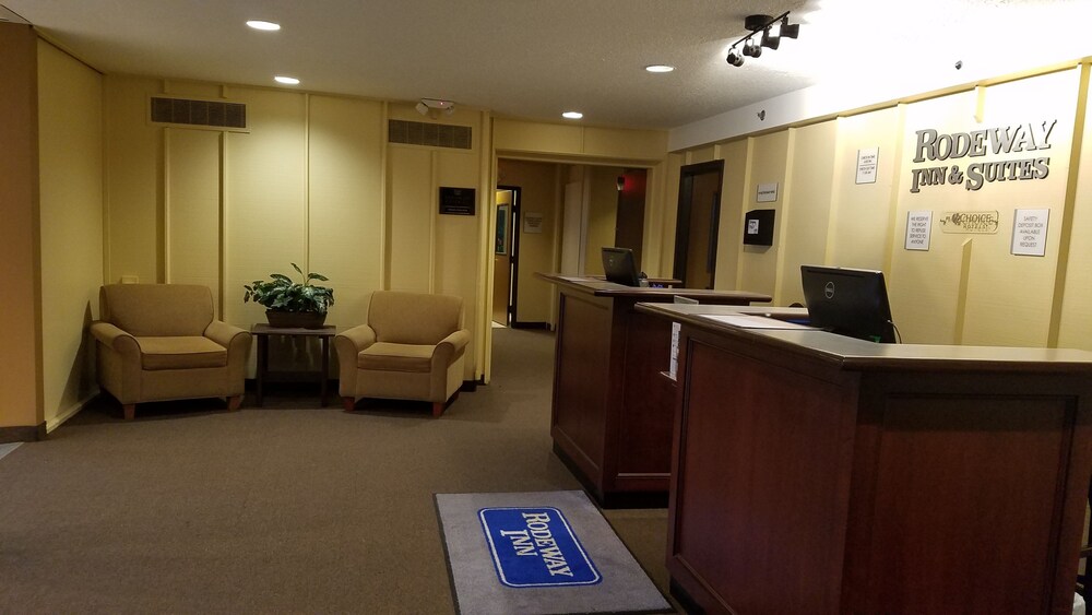 Rodeway Inn & Suites Portland Jantzen Beach - photo 3