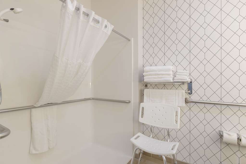Comfort Inn & Suites Davenport Quad Cities - photo 28