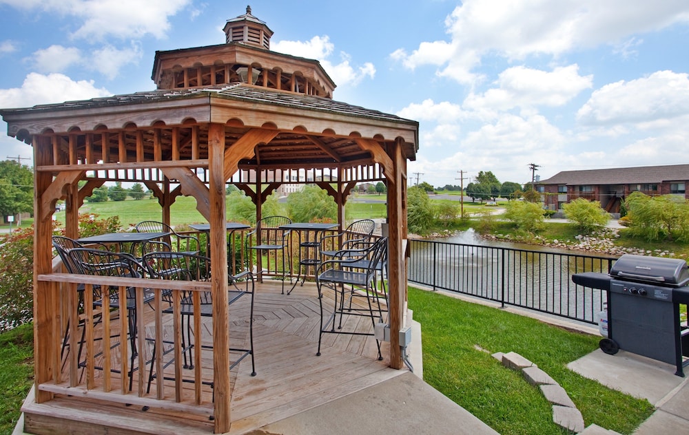 Candlewood Suites Springfield by IHG - photo 18