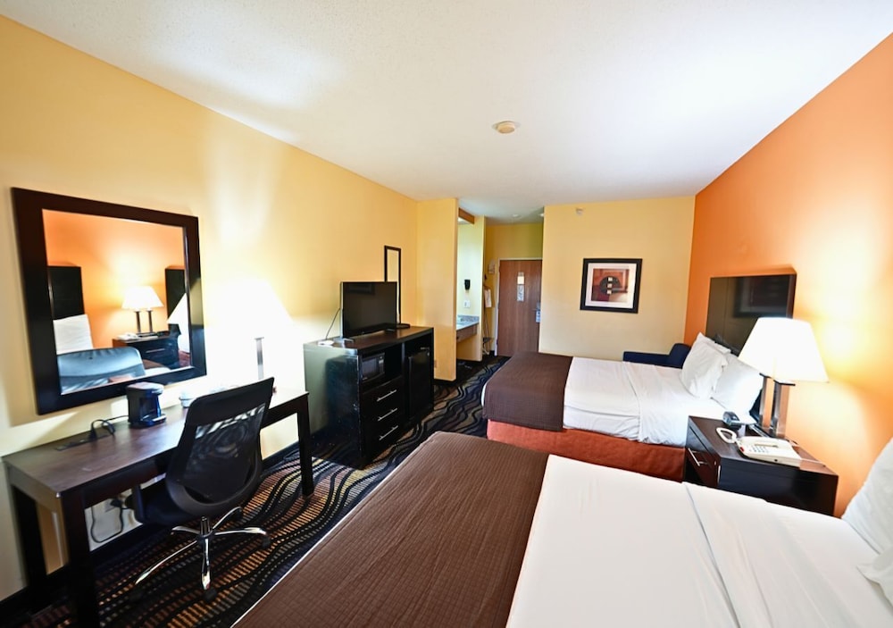Rock Island Inn & Suites Streator IL - photo 2