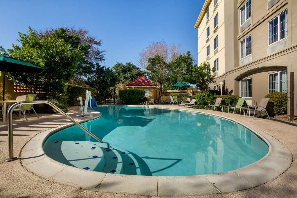 La Quinta Inn & Suites by Wyndham Austin Southwest - photo 7