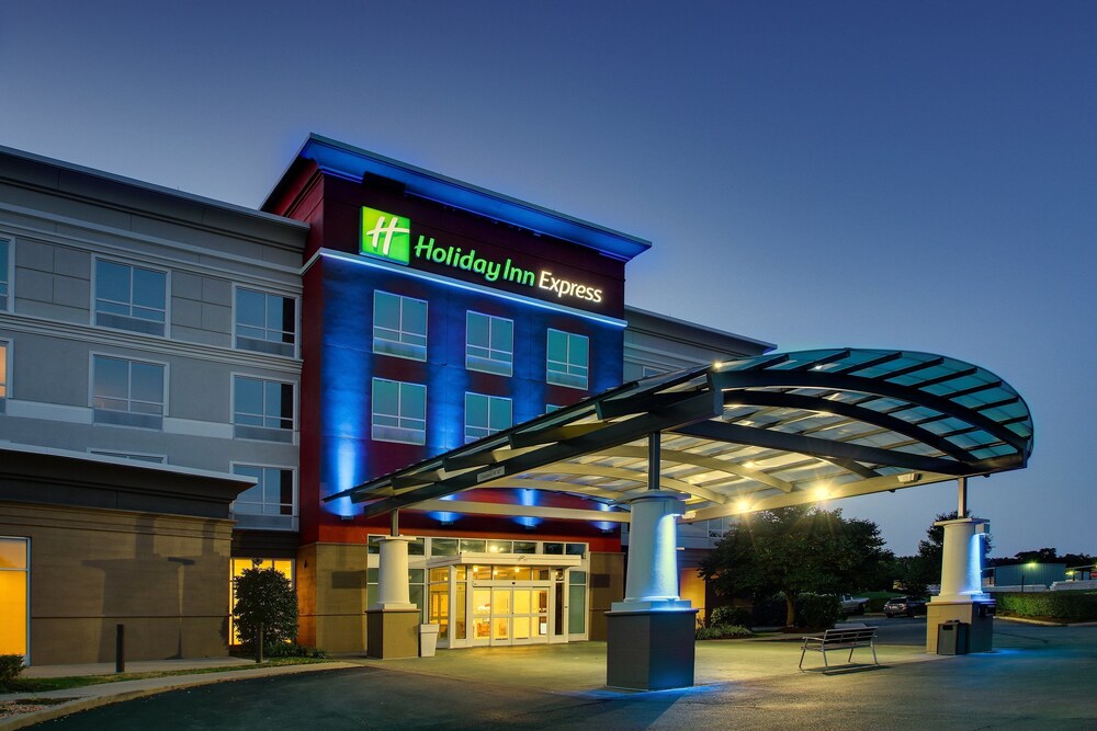 Holiday Inn Express Lexington North Georgetown by IHG - photo 39