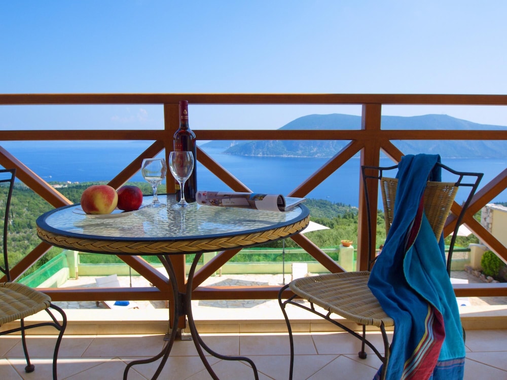 Villa Fiscardo View Fiscardo Kefalonia — 4-Star Luxury Hotel in Kefalonia, Greece