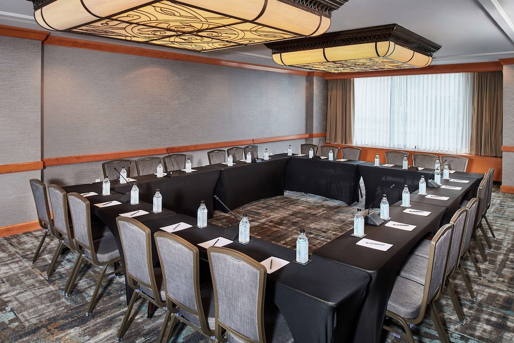 Hilton Anchorage - photo 30