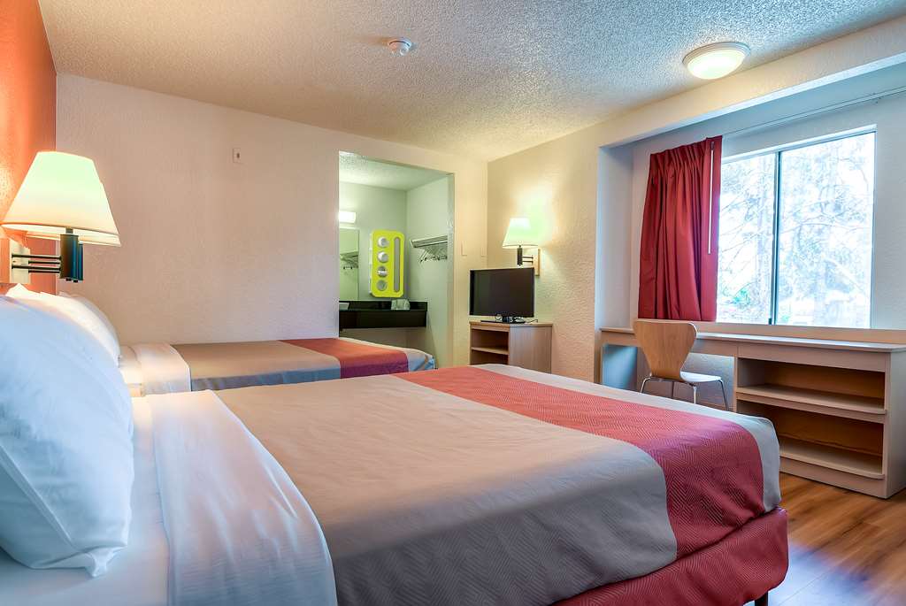 Motel 6 Rowland Heights CA Los Angeles Pomona - photo 15