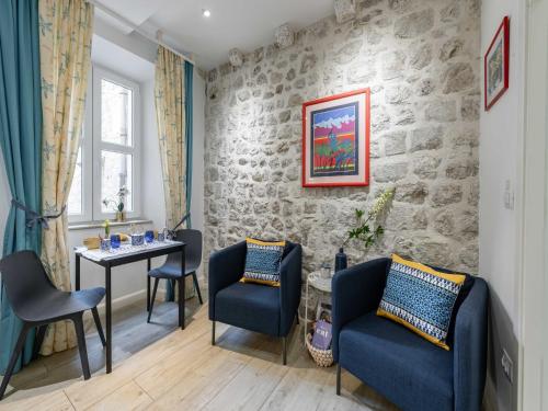 L & L Old Town Apartments Studio Apartment Lacroma