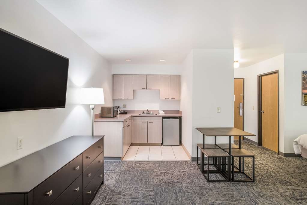 Americas Best Value Inn Birch Run - photo 26