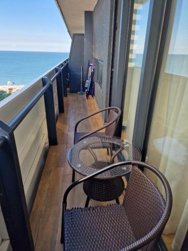 Orby City Seafront Luxury Stay