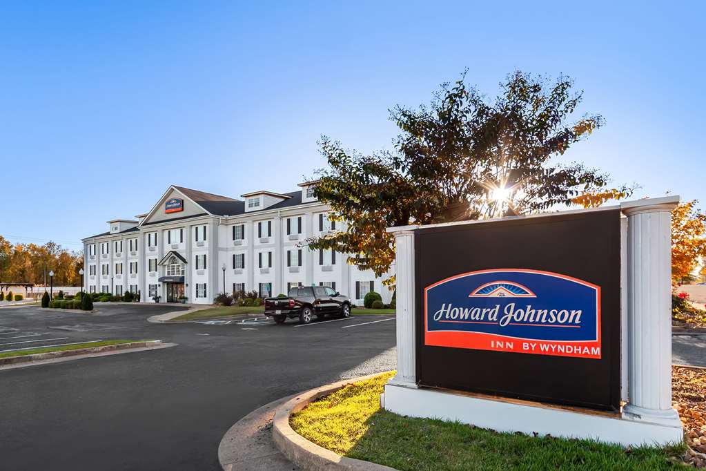 Howard Johnson by Wyndham Jackson - last minute hotel in Jackson