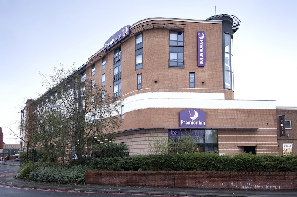 Premier Inn Solihull Town Centre - carbon neutral hotel in Solihull