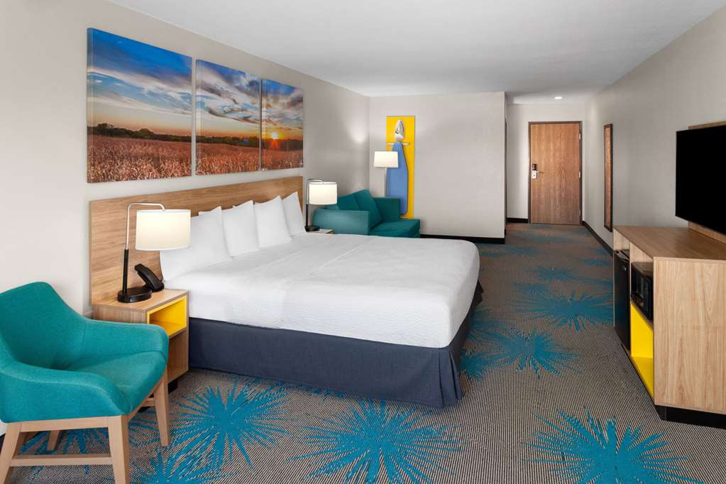 Days Inn & Suites by Wyndham Morris I 80 - photo 11