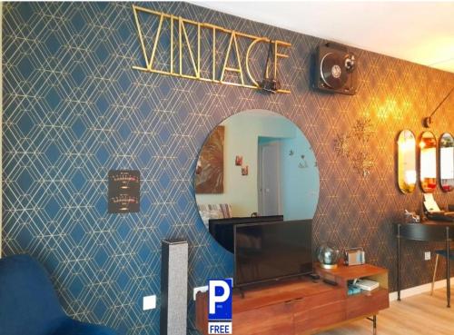 80s Loft ViNTAGE 15' MA laga Airport Free Guest Parking — hotel in Alhaurin De La Torre