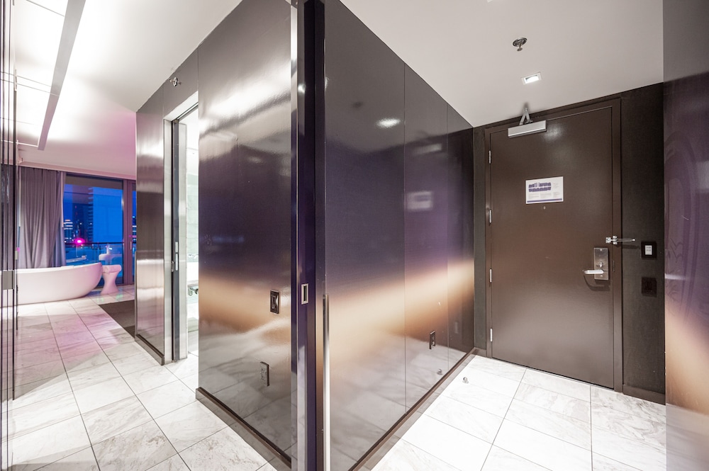 StripViewSuites at Palms Place Penthouses - photo 21