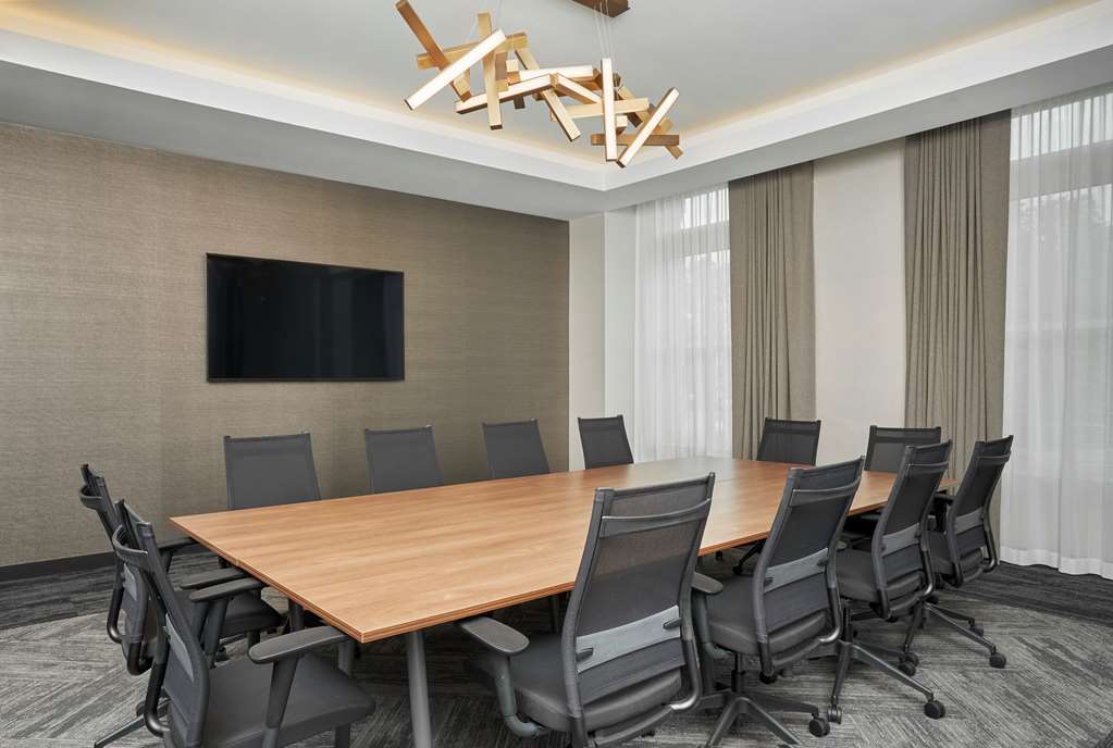 Hyatt House Chicago Medical University District - photo 17