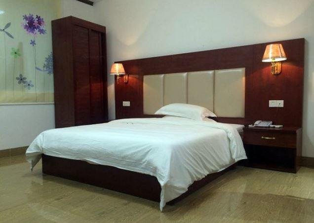 Lianjiang Yue Guang Business Hotel in Lianjiang, People's Republic of China