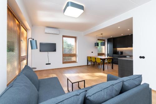 Self check in 3 bedroom apartment with sauna and balconies