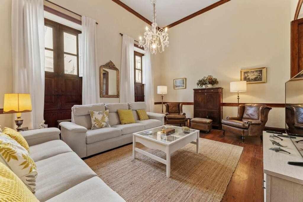 Valls de Quintana Casa Emblematica Arrecife — 4-Star Luxury Hotel in Arrecife, Spain