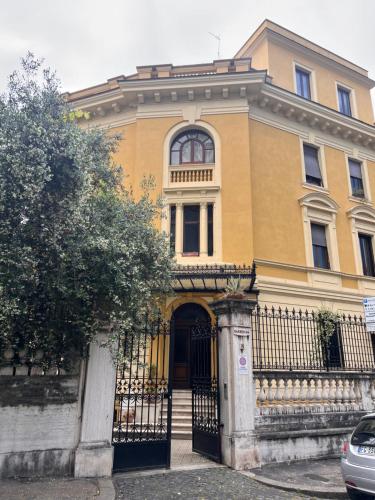 Casa Vacanze Villa Barberina — 4-Star Luxury Hotel in Rome, Italy