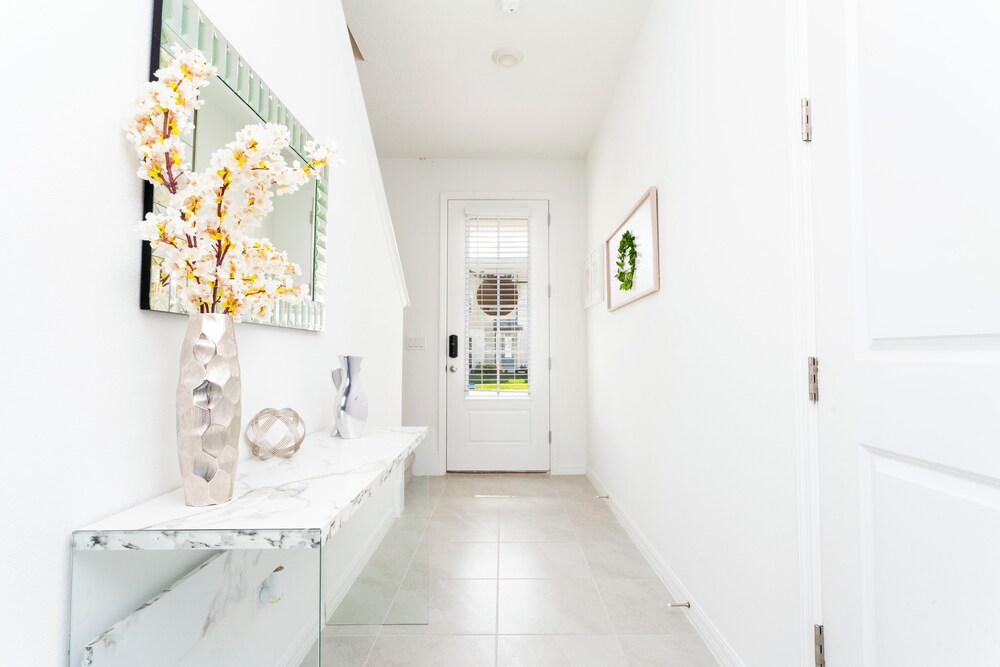 Gorgeous 3Bd Close to Disney Enclaves at Festival 1613 Davenport - photo 3