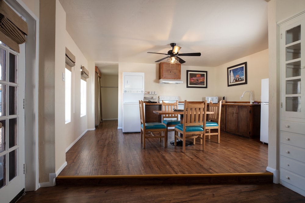 Hotel El Rancho - photo 46