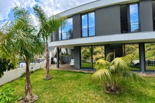 Sal e Pimenta House A Wellbeing Retreat — 4-Star Luxury Hotel in Machico, Portugal