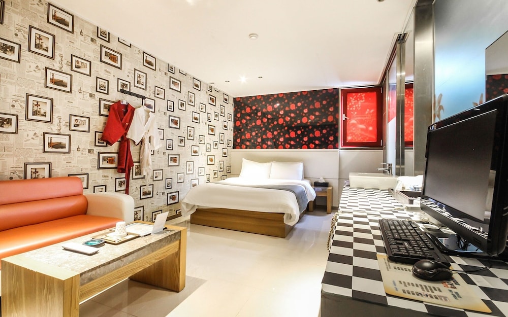 Hwasun Oncheon Hotel Tatami in Hwasun, South Korea