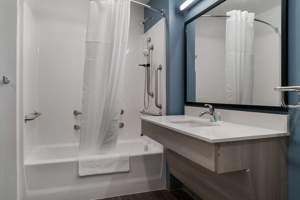 Woodspring Suites Detroit Sterling Heights - photo 26