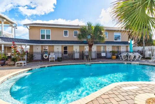 Lovely 2 bedroom condo in the heart of Flagler — 4-Star Luxury Hotel in Flagler Beach, United States