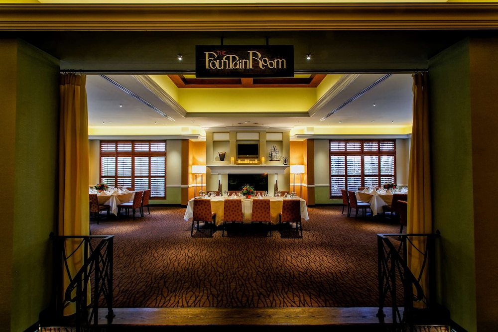 Hilton Garden Inn New York Staten Island - photo 57
