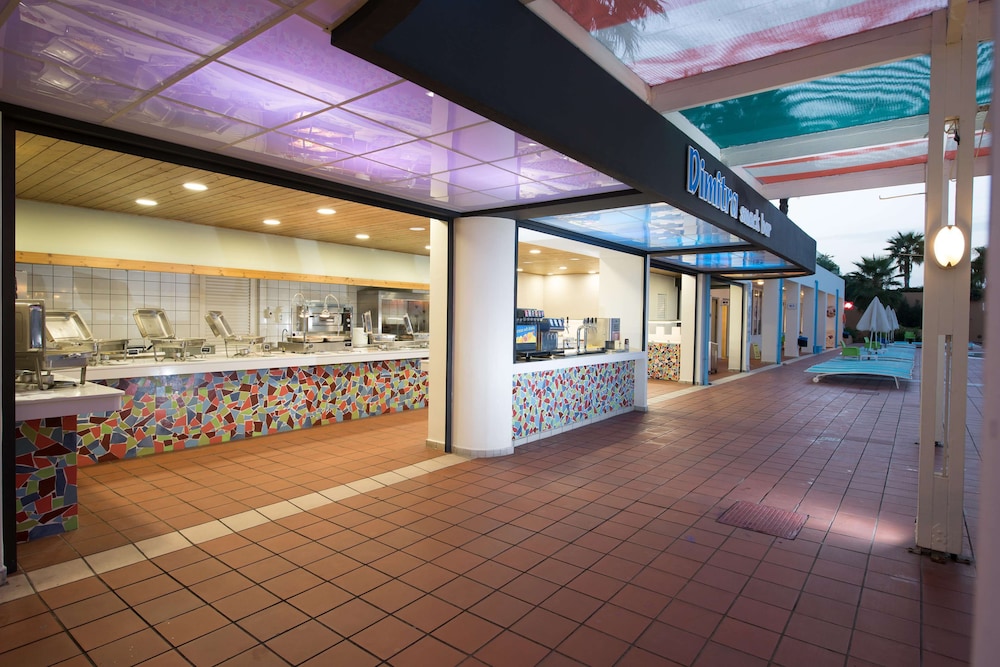 מזון ומשקאות