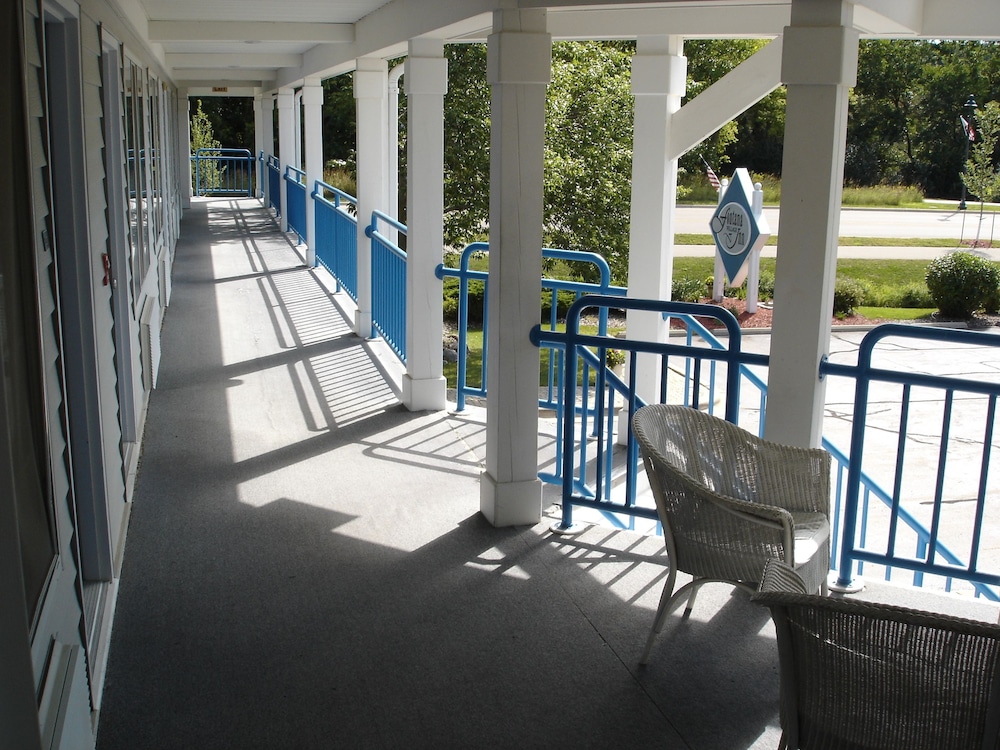 Fontana Village Inn - photo 17