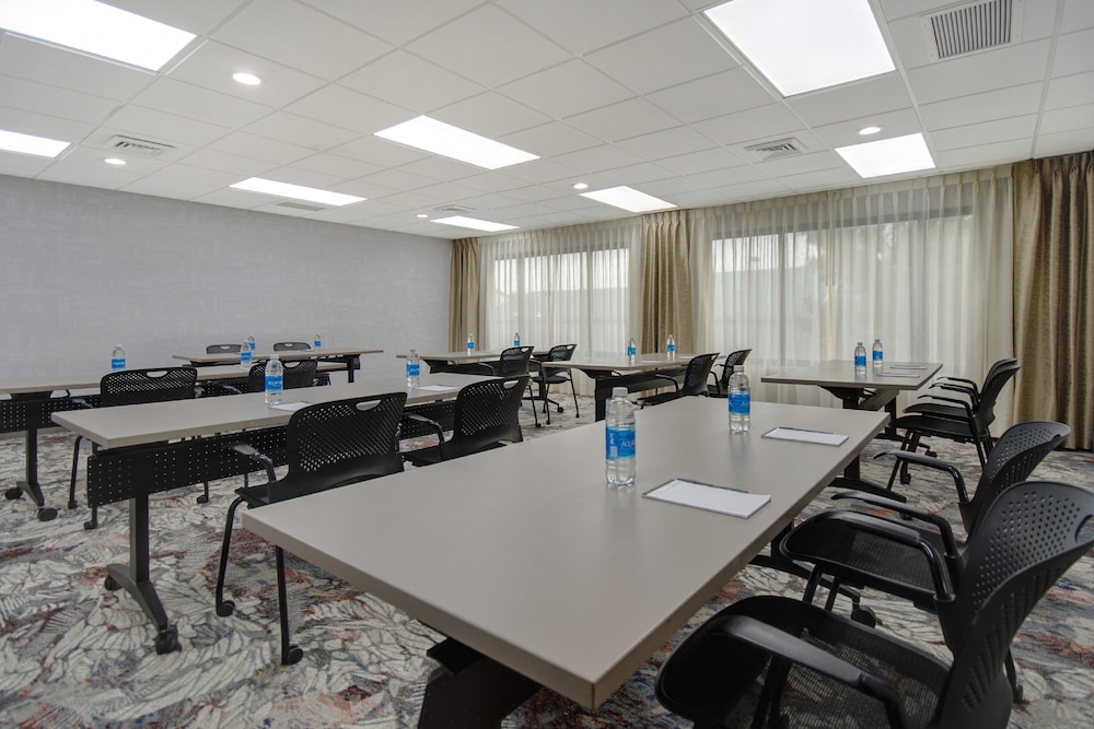 Crowne Plaza Auburn Hills by IHG - photo 61