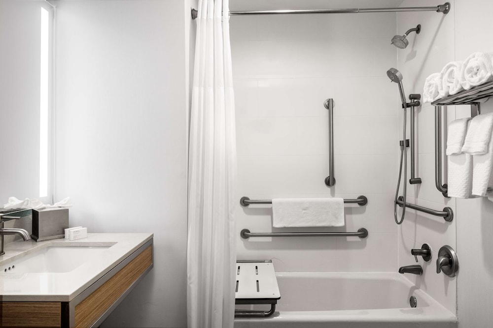 Hilton Garden Inn West Palm Beach Airport - photo 30