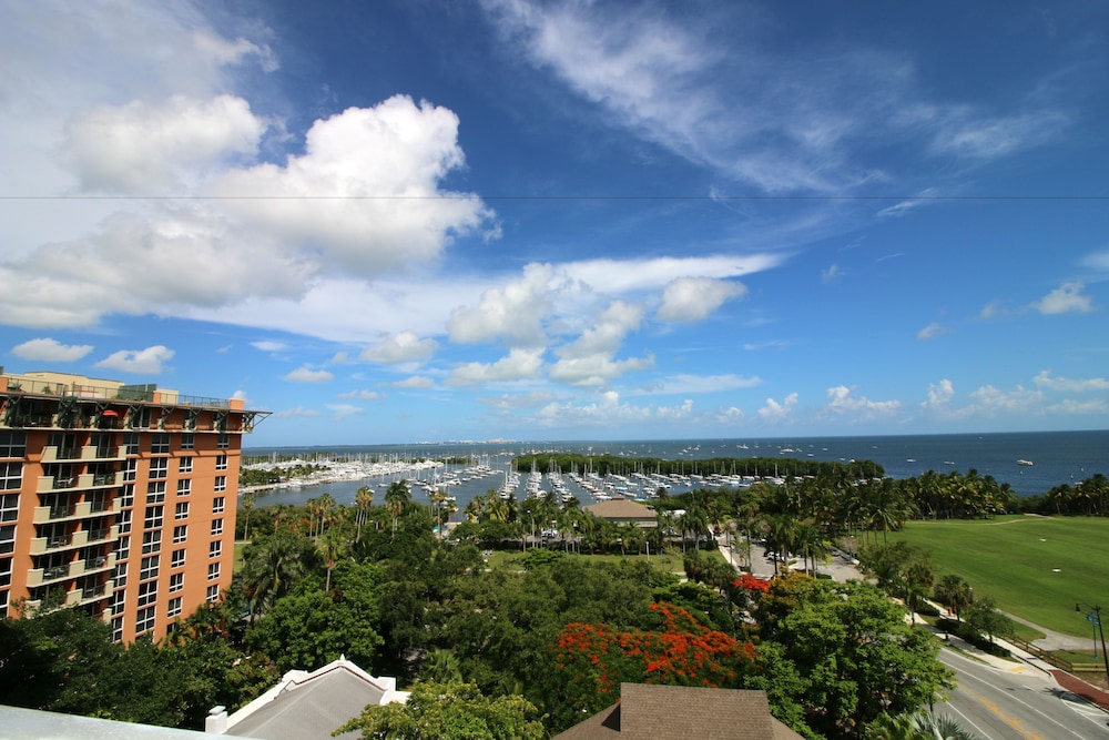 Sonesta Resort by 1st HomeRent Miami - photo 6