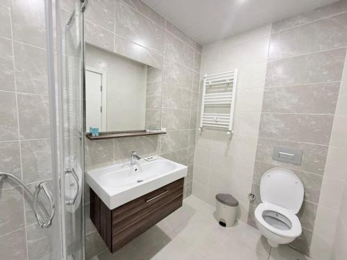 Green Diamond 3 Bedroom